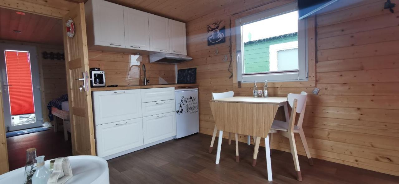 Hausboot Wilhelmshaven - Traum Unterkunft An Der Jade Экстерьер фото